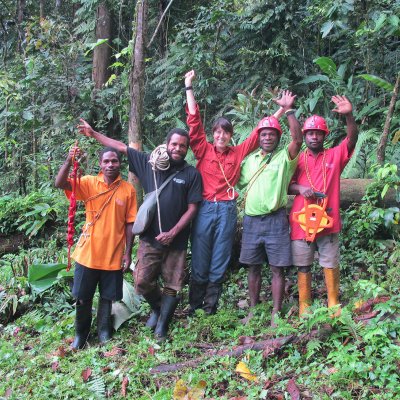 The research team recorded more than 15 tree families with individual specimens growing 30-40m tall at extreme altitudes